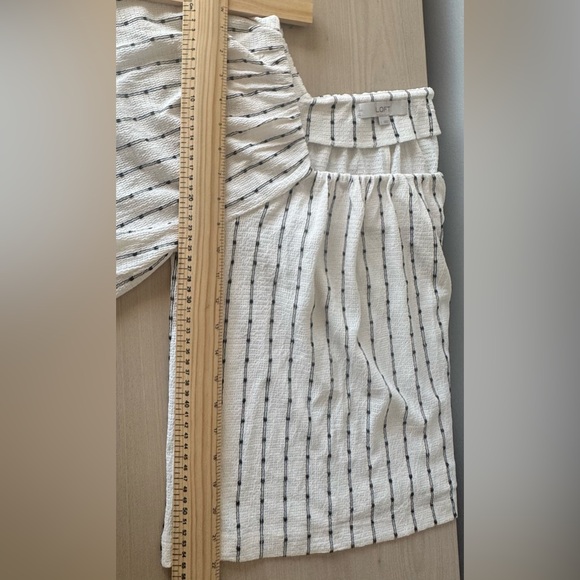 LOFT Dot Stripe Flutter Square Neck Top / Size Large (Never Worn) - Picture 7 of 12